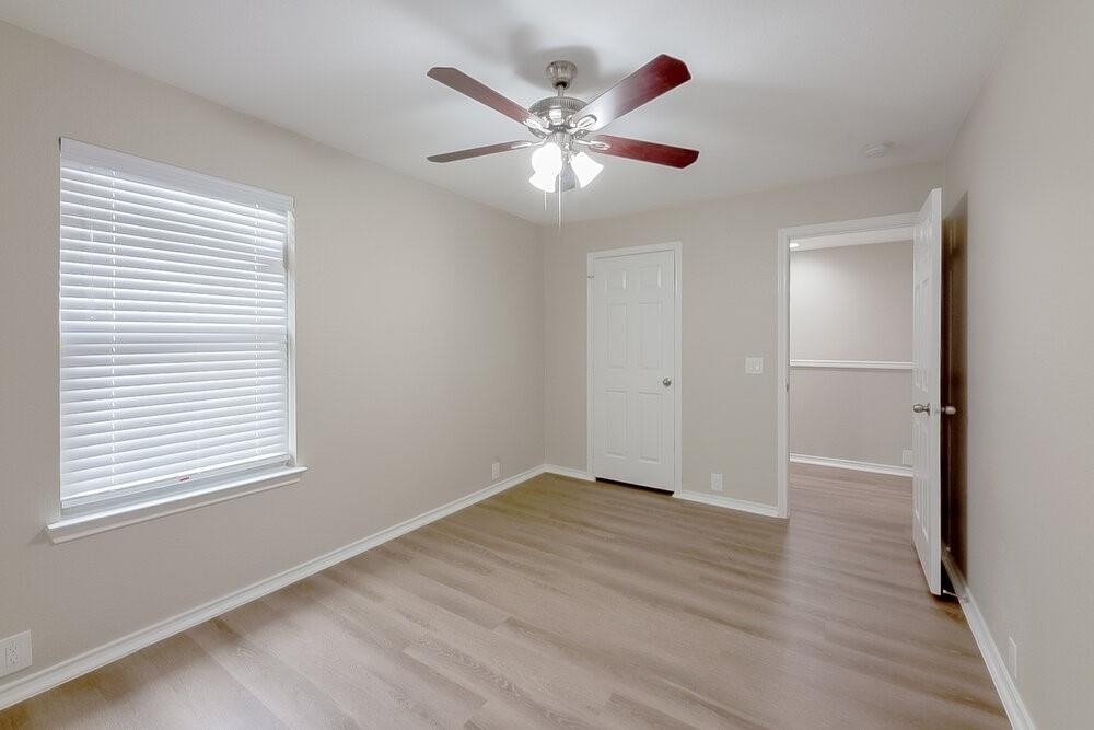 26138 Flinton Drive - Photo 11