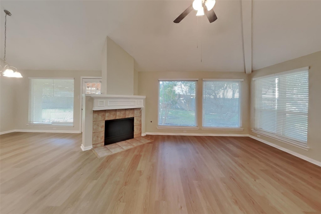 826 Featherbrook Court - Photo 3