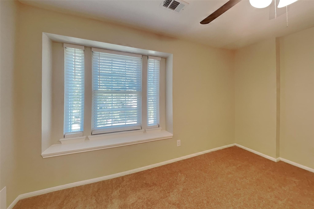 826 Featherbrook Court - Photo 12