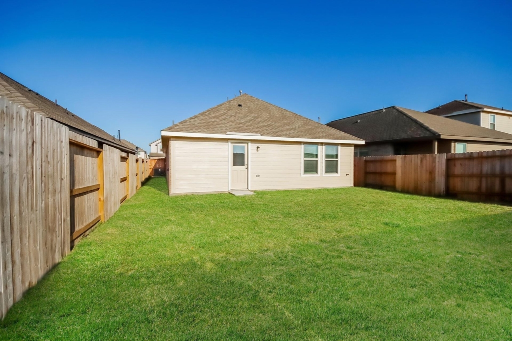 18438 Running Shadow Court - Photo 14