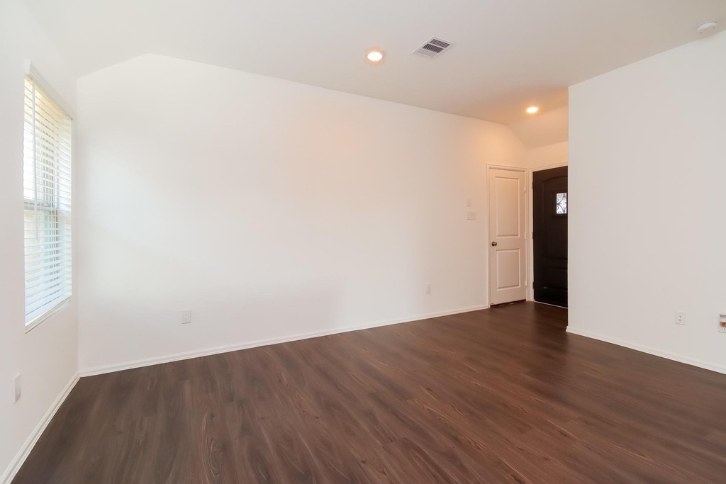 18438 Running Shadow Court - Photo 2