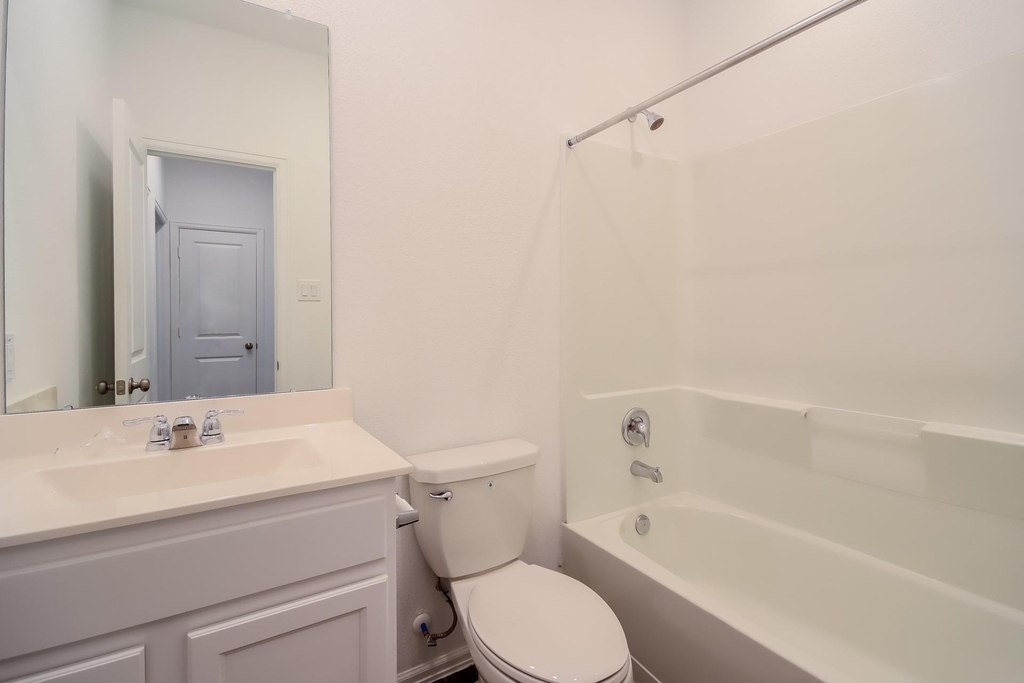 18438 Running Shadow Court - Photo 11