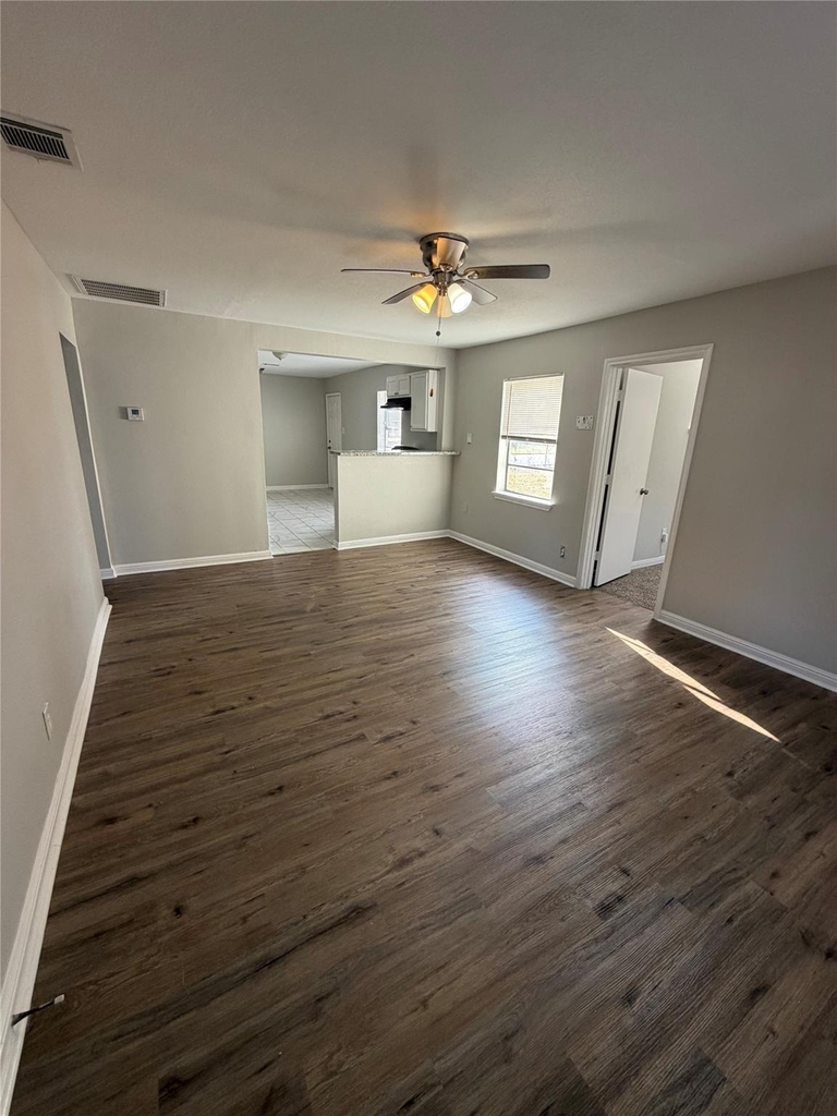 2101 Camille Street - Photo 2