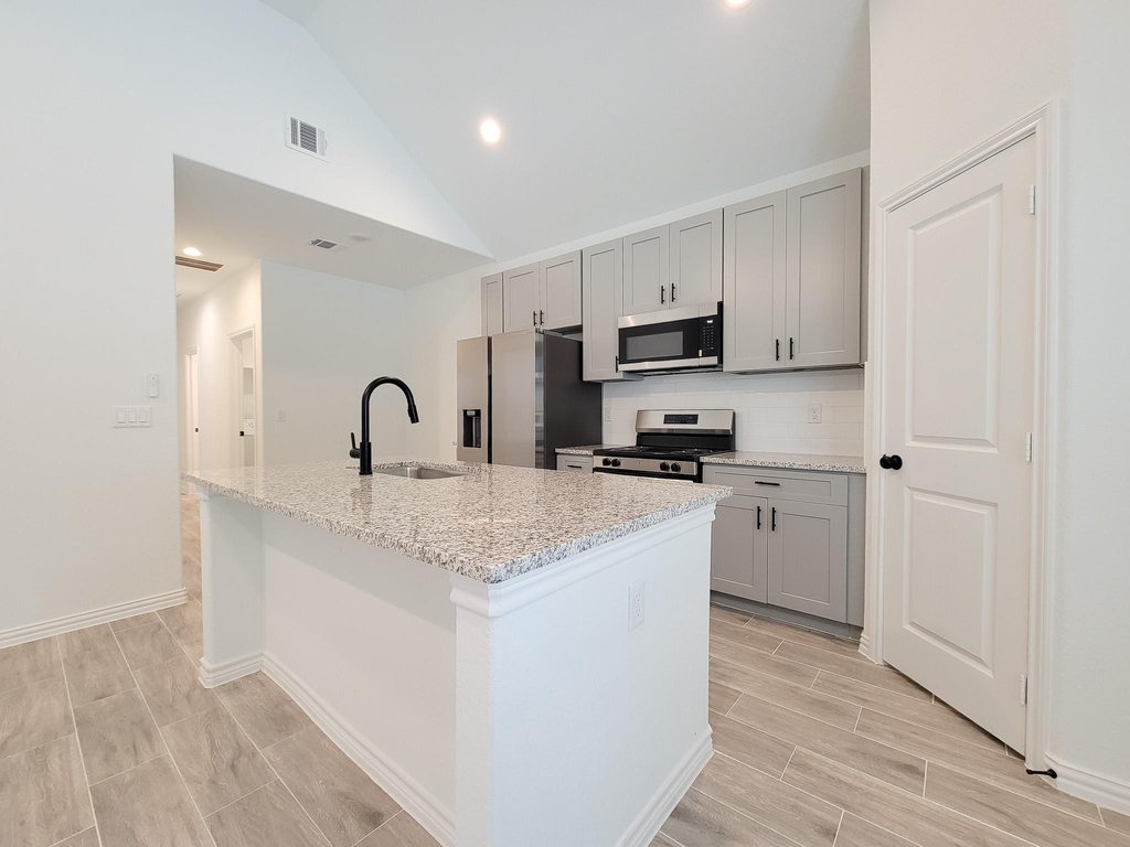 11849 Nelwood Street - Photo 12