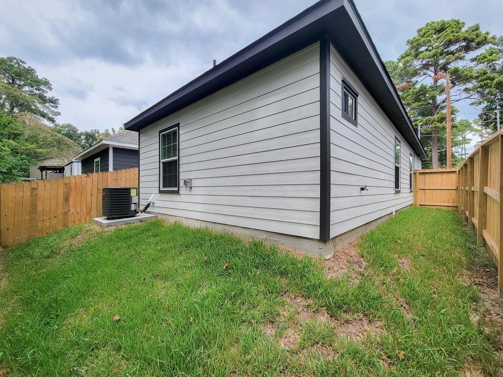 11849 Nelwood Street - Photo 45