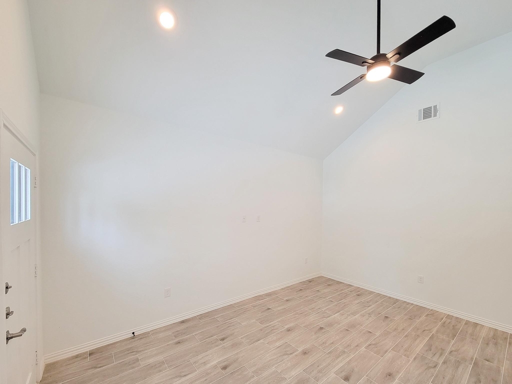 11849 Nelwood Street - Photo 11