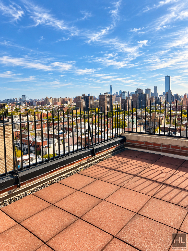 Second Avenue - Photo 8