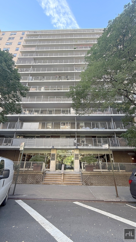 West 97th Street - Photo 9