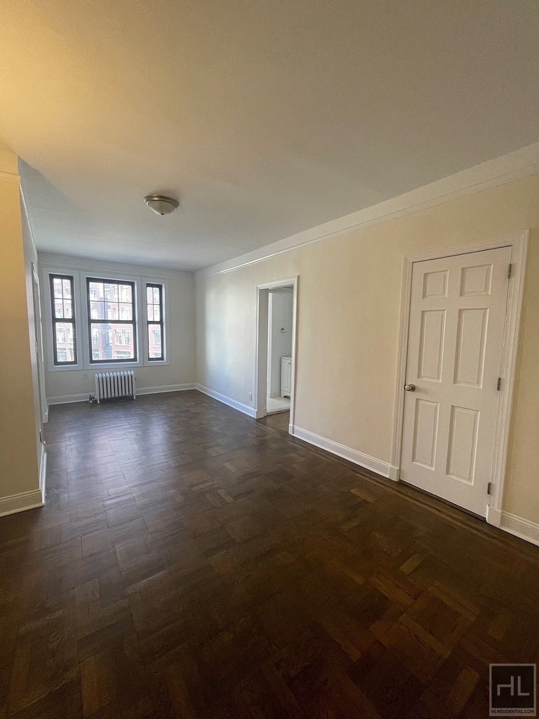 West 11th Street - Photo 3