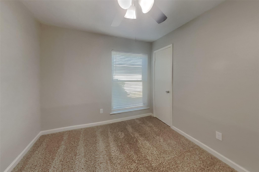 9115 Golden Sunshine Drive - Photo 12
