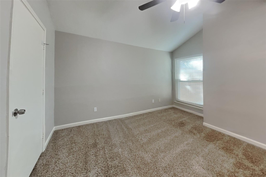 9115 Golden Sunshine Drive - Photo 9