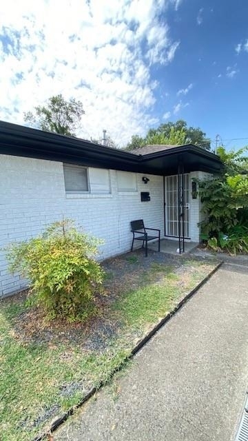222 Caplin Street - Photo 12