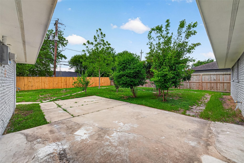11903 Atwell Drive - Photo 3