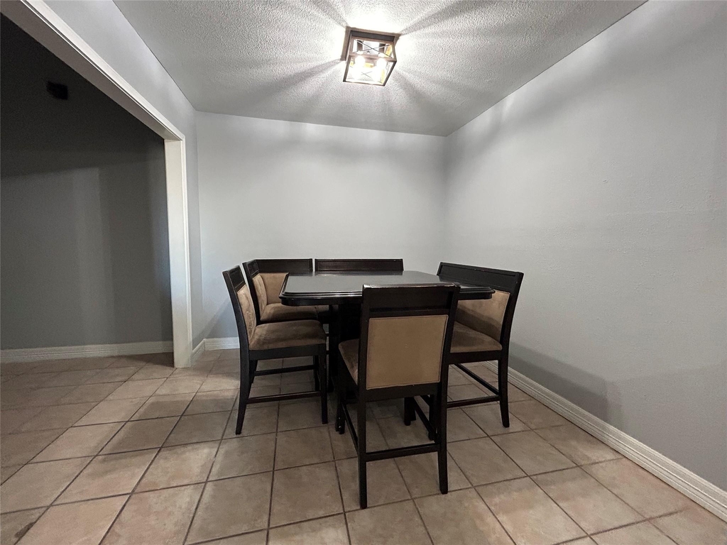 12002 Palmway Street - Photo 4