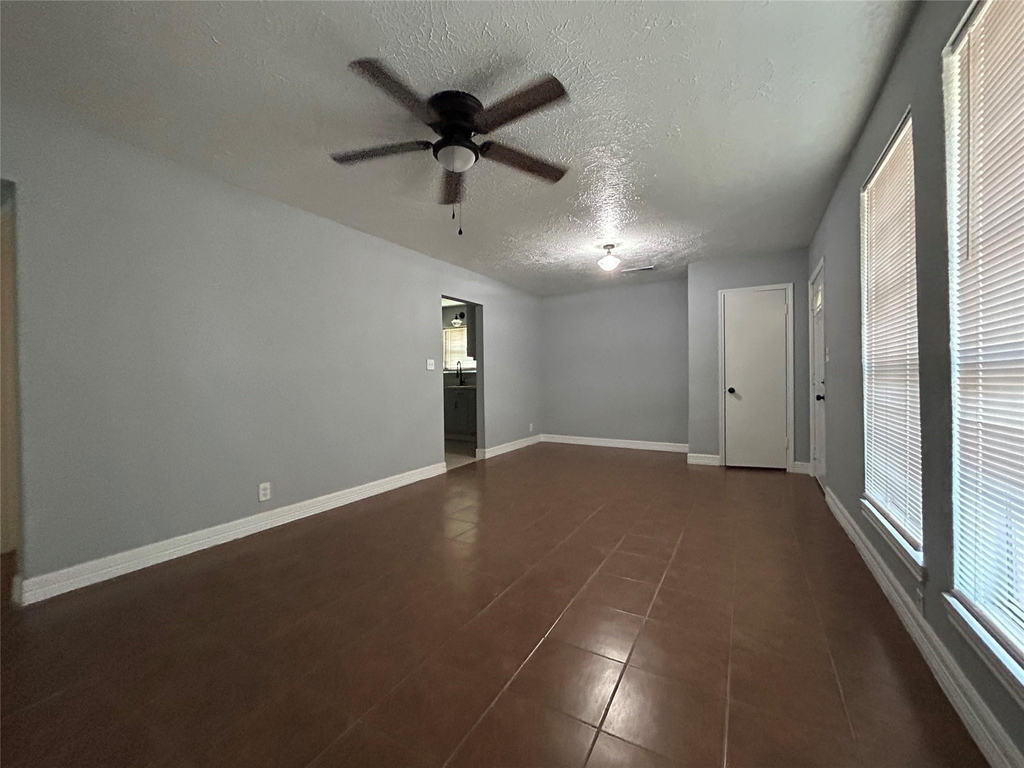 12002 Palmway Street - Photo 5