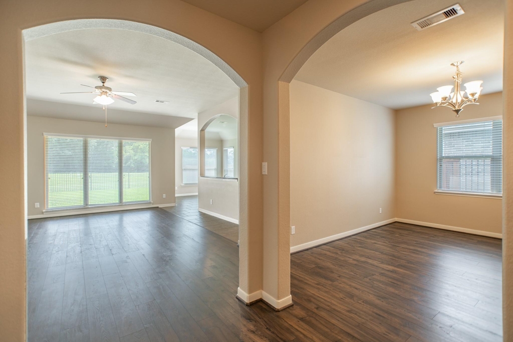 99 W Wading Pond Circle - Photo 4