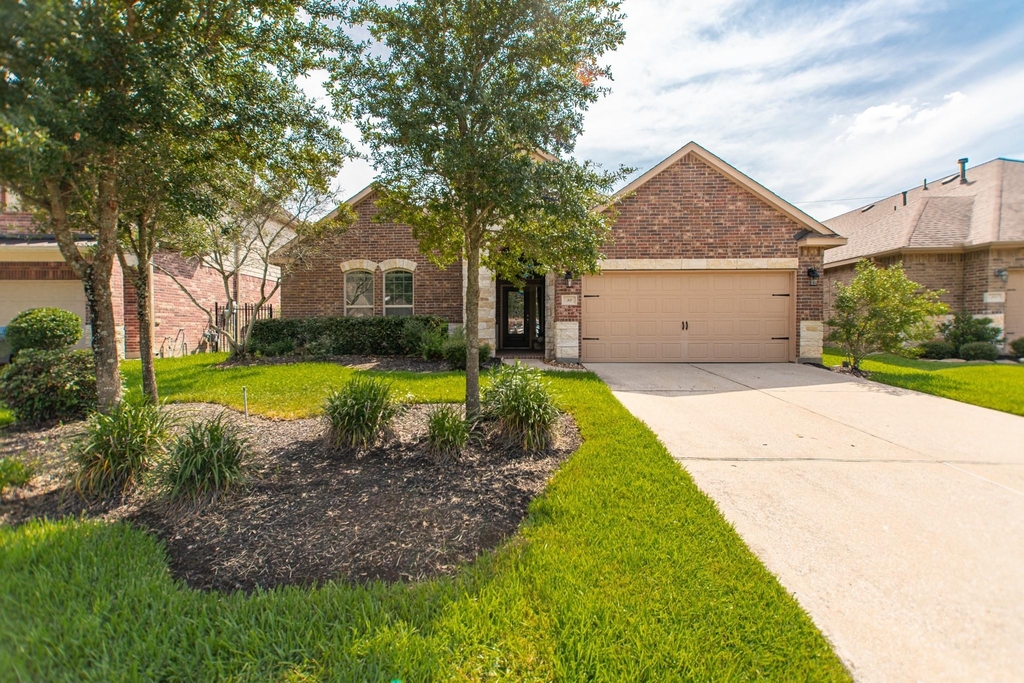 99 W Wading Pond Circle - Photo 1