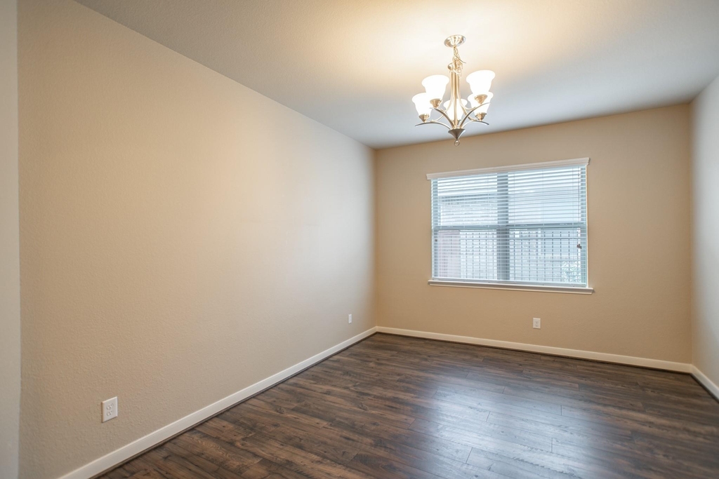 99 W Wading Pond Circle - Photo 5