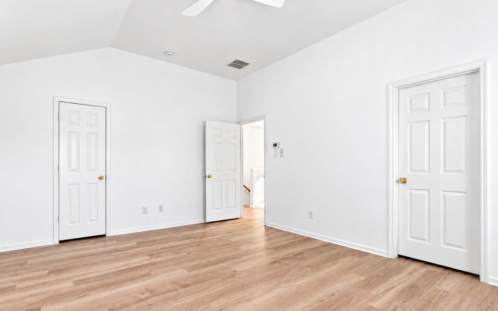 16111 Wisteria Hill Street - Photo 32