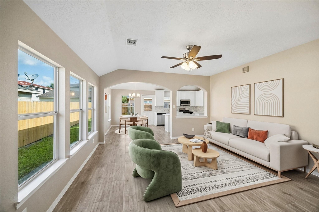 1523 Blossom Lane - Photo 4