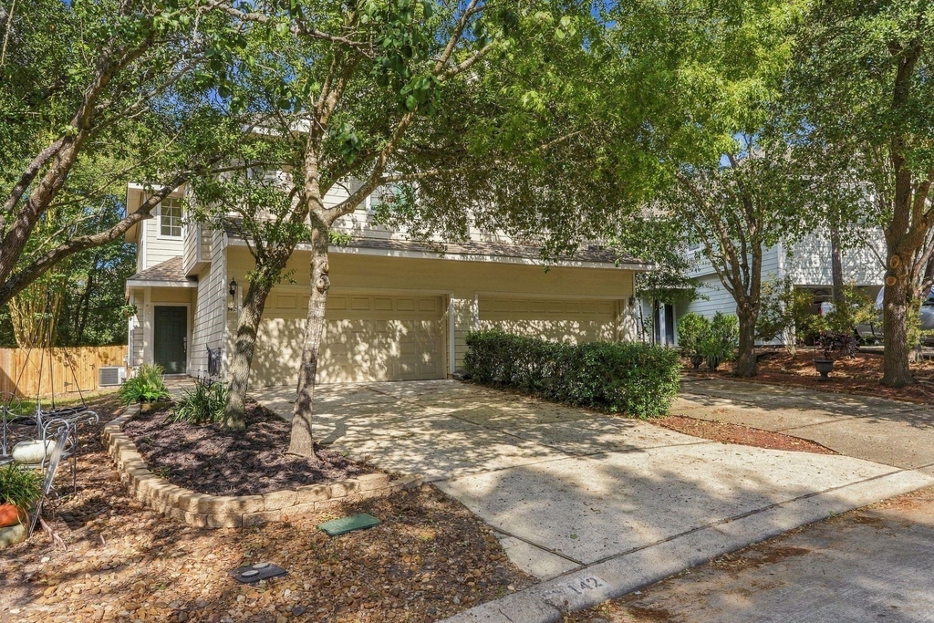 142 N Camellia Grove Circle - Photo 0