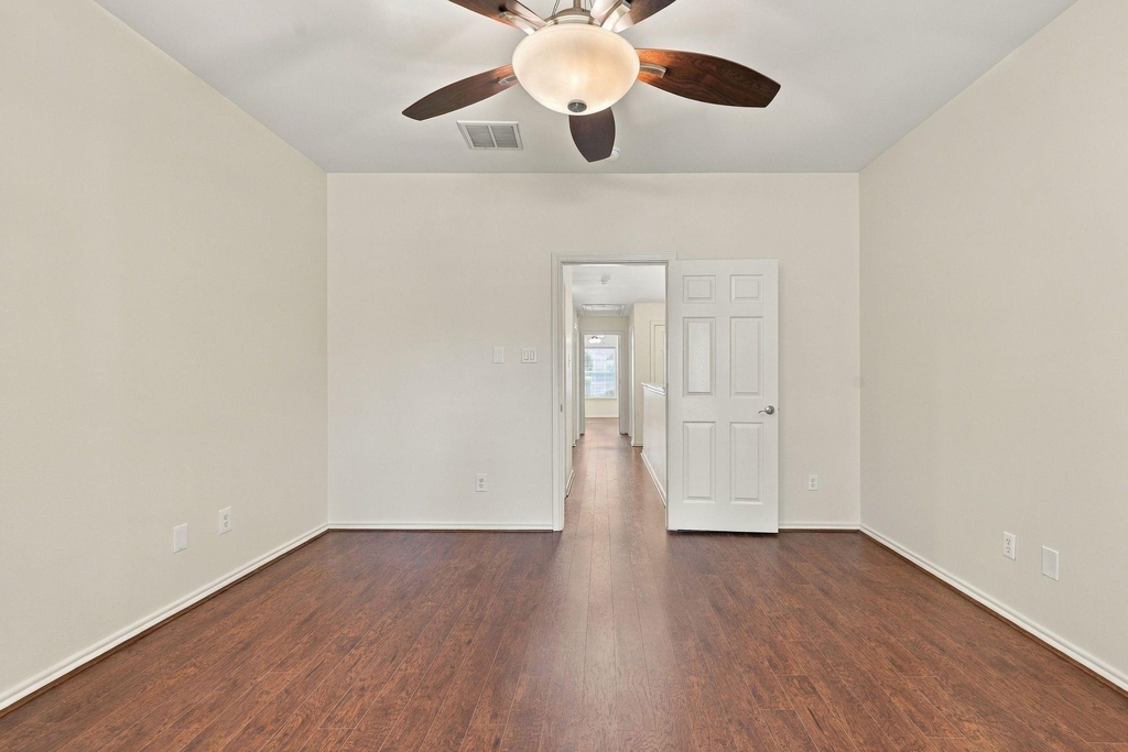 142 N Camellia Grove Circle - Photo 18