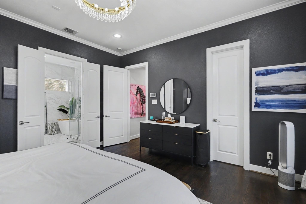 932 W 22nd Street - Photo 27