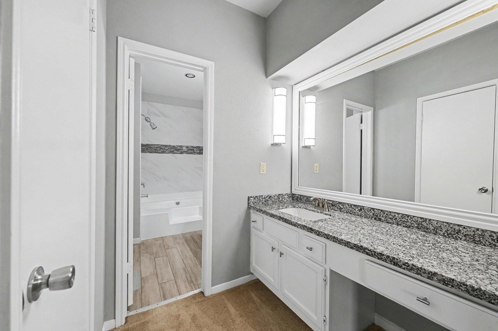 4001 Tanglewilde Street - Photo 12