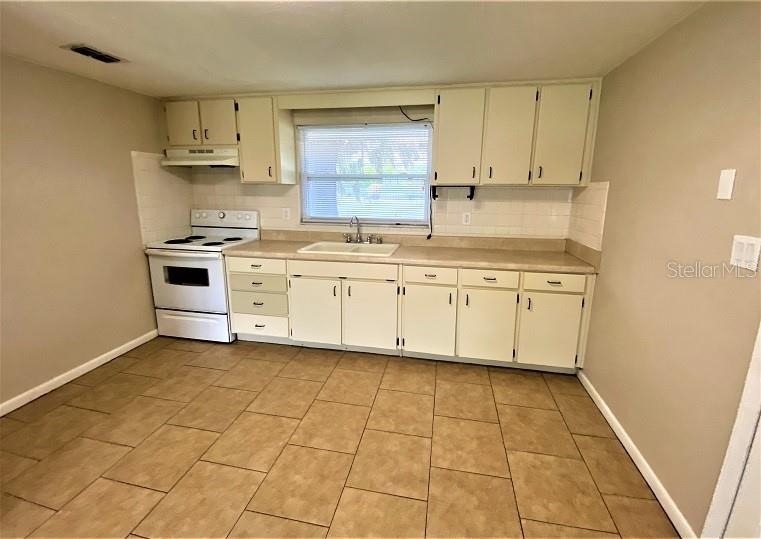 39014 South Avenue - Photo 5