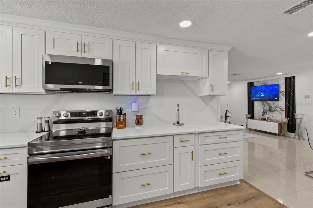 1752 Fairfield Street - Photo 11