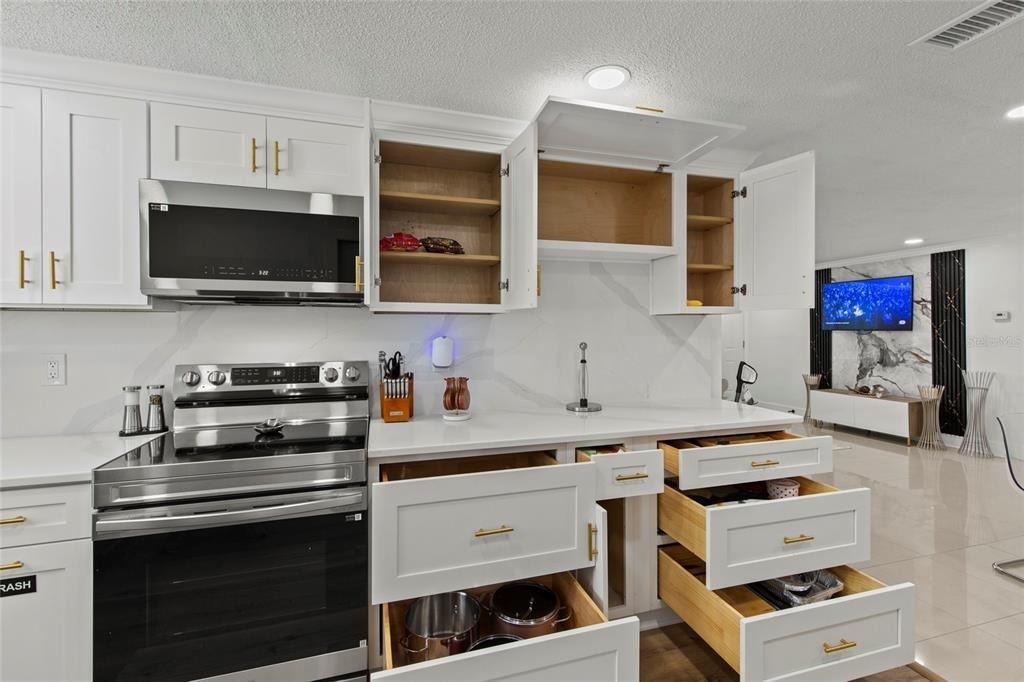 1752 Fairfield Street - Photo 10