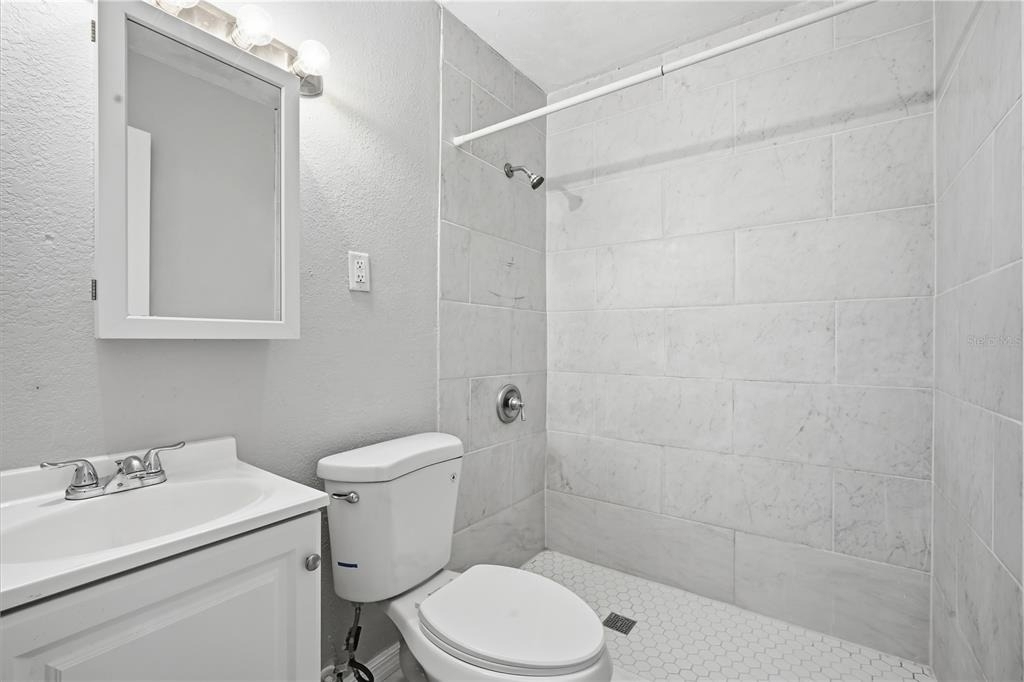 6801 46th Avenue N - Photo 10