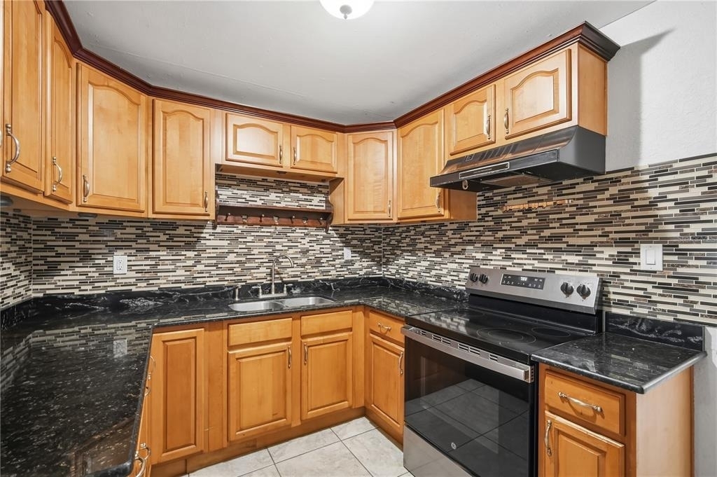 6801 46th Avenue N - Photo 12