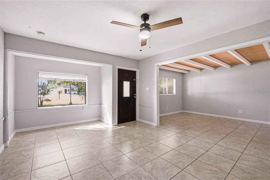 6801 46th Avenue N - Photo 3