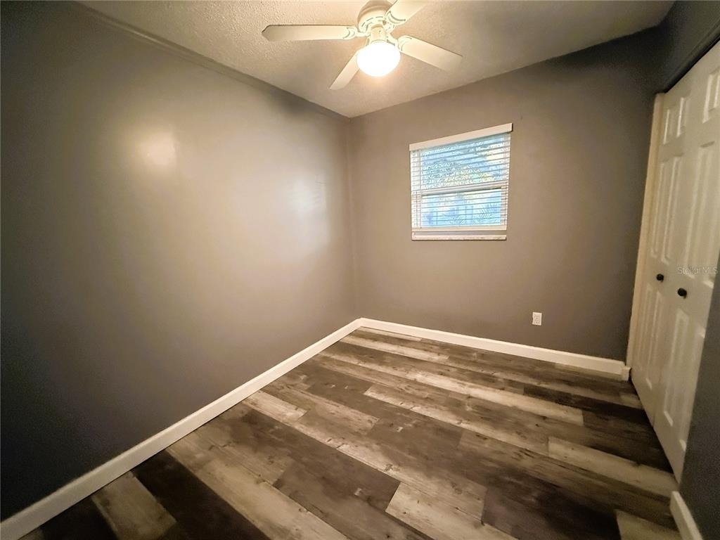 11083 Valencia Avenue - Photo 11