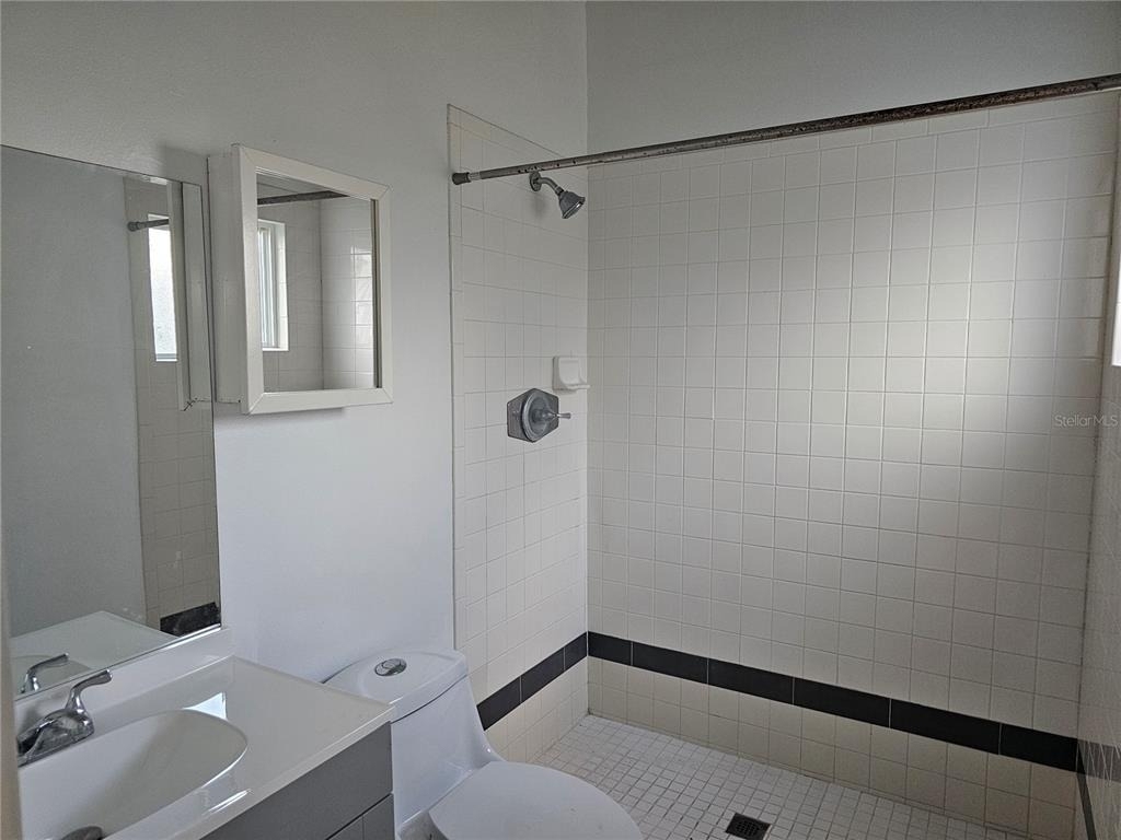 15215 Amberly Drive - Photo 8