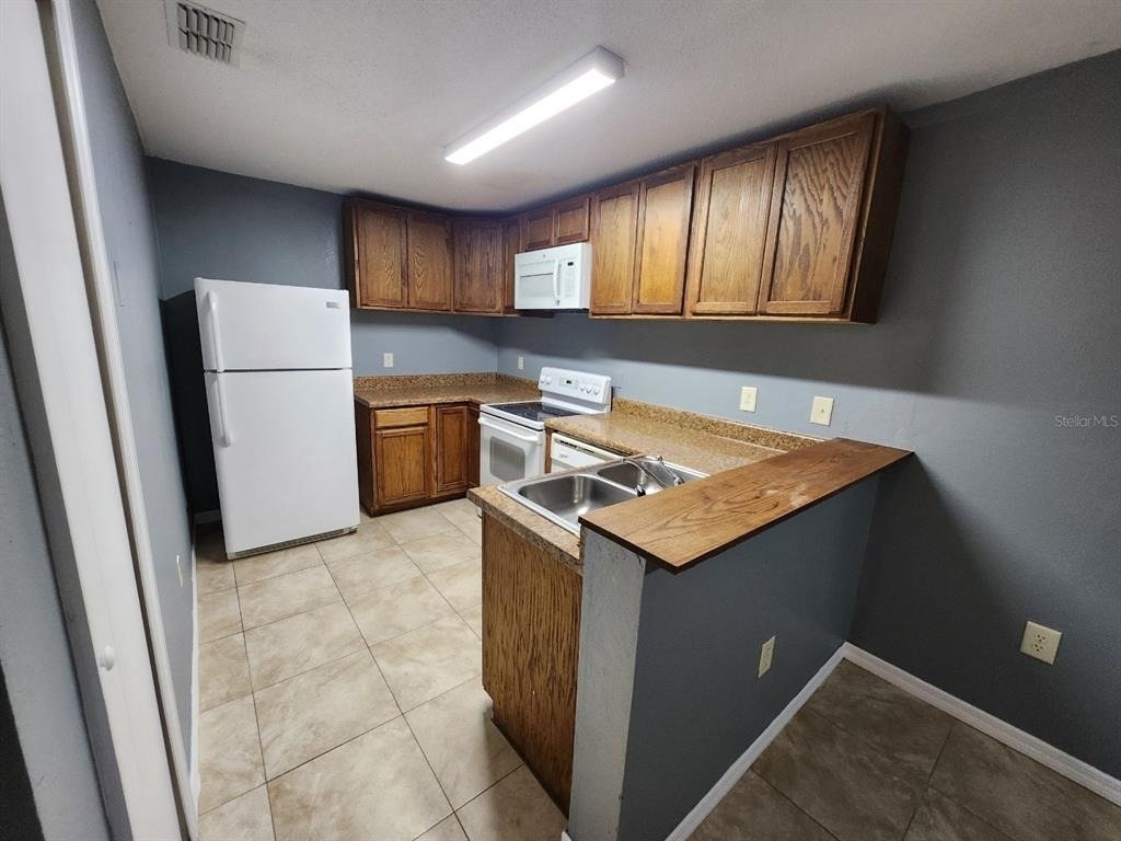 715 Lake Marion Golf Resort - Photo 3