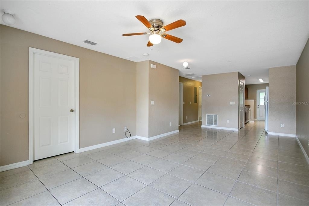 823 Douglass Avenue - Photo 2