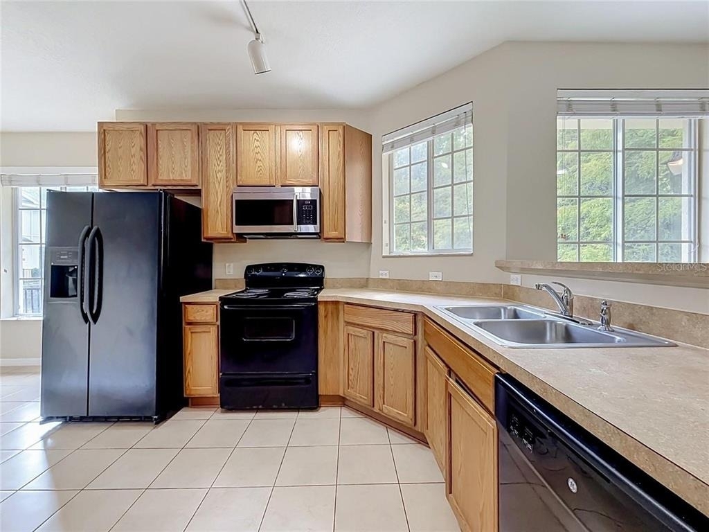 10703 Regent Square Drive - Photo 6
