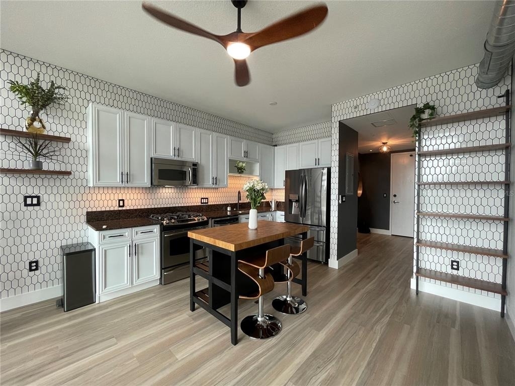 150 E Robinson Street - Photo 7