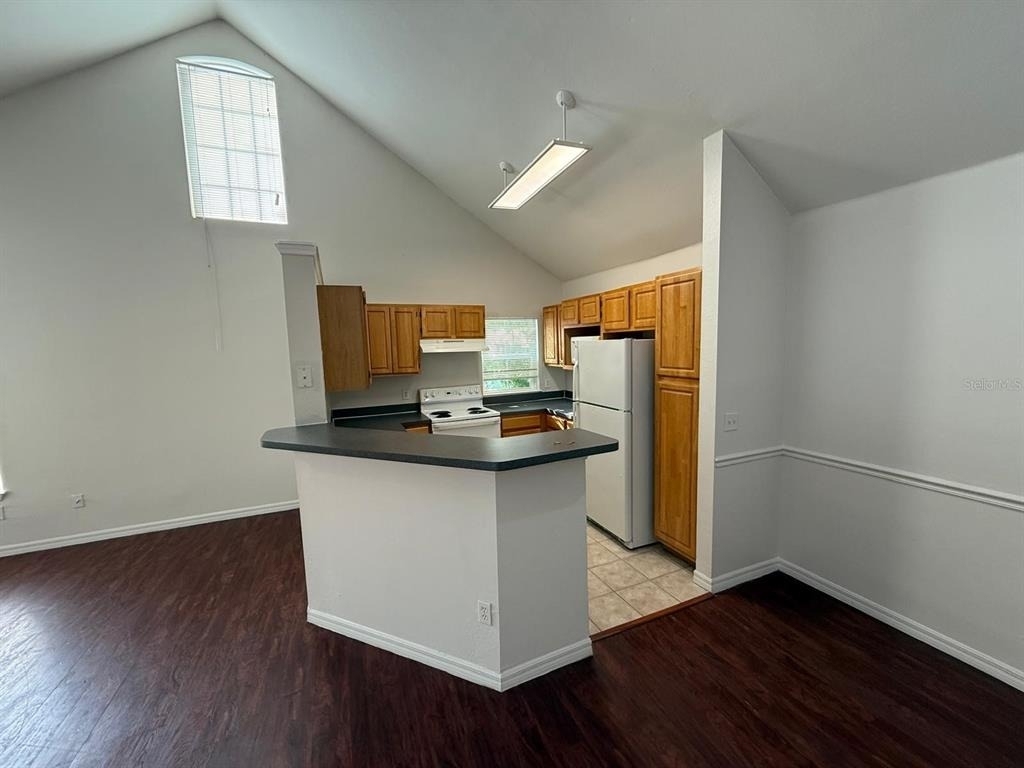 6593 Queens Borough Avenue - Photo 3