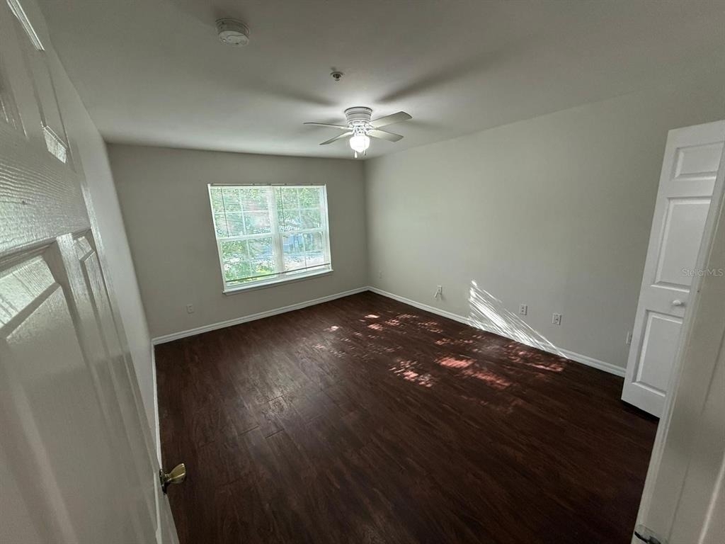 6593 Queens Borough Avenue - Photo 10