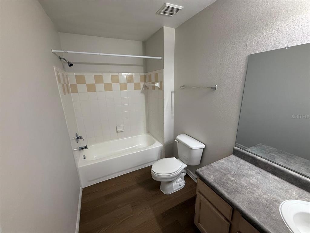 6593 Queens Borough Avenue - Photo 16