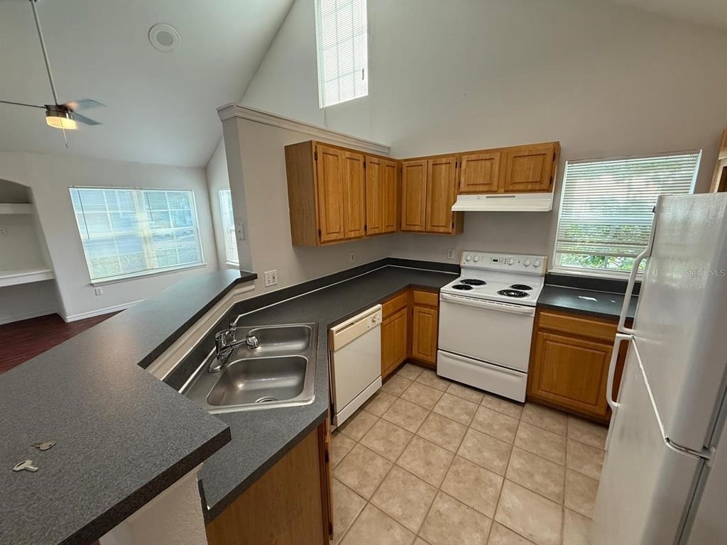 6593 Queens Borough Avenue - Photo 5