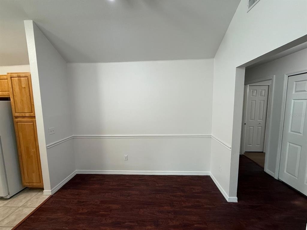 6593 Queens Borough Avenue - Photo 6