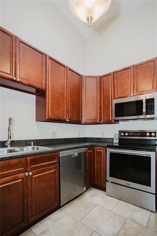 3915 Nw 7th Place - Photo 14