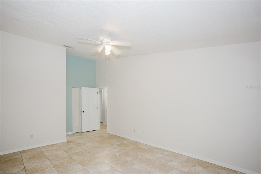 3915 Nw 7th Place - Photo 29