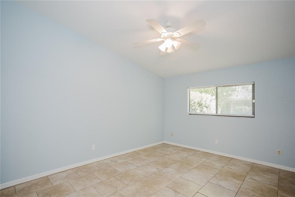 3915 Nw 7th Place - Photo 35