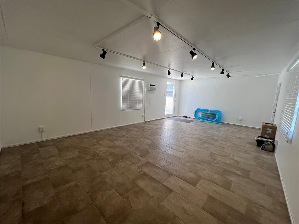 1387 Aken Street - Photo 35