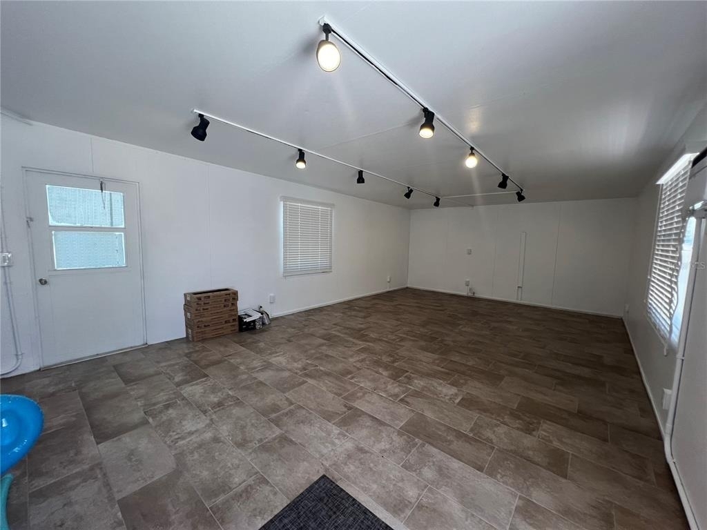 1387 Aken Street - Photo 36